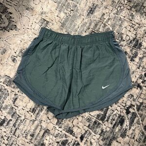 Nike Women's Dri-FIT Tempo Mid-Rise Brief-Lined Running Shorts - Medium